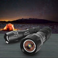 1600 Lumen Taktisk Ficklampa med Zoom i Aluminiumlegering