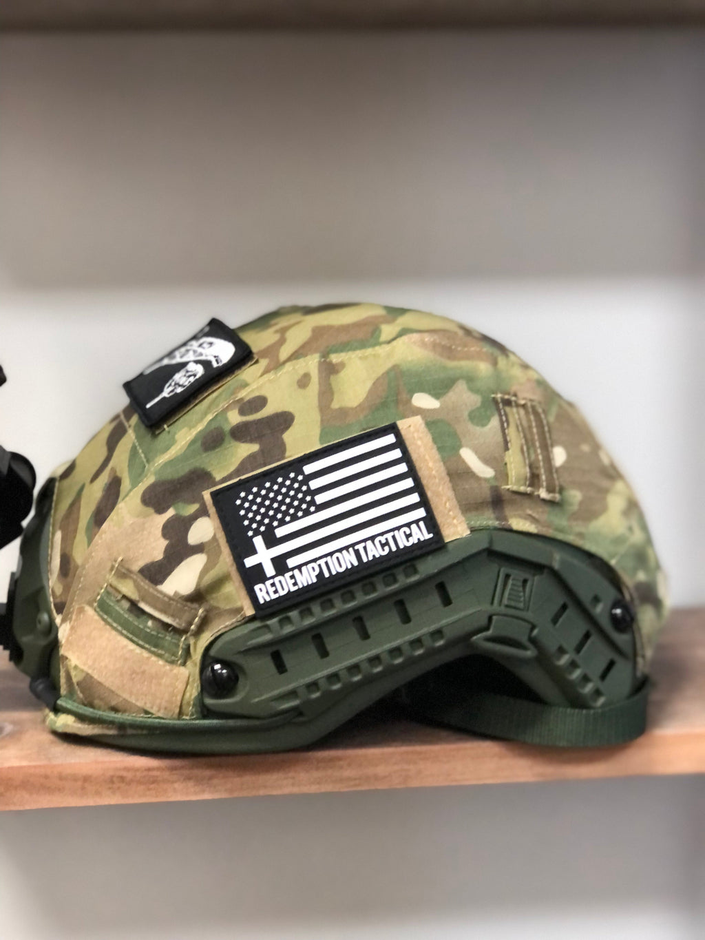 Redemption Tactical® hjälmöverdrag högskuret
